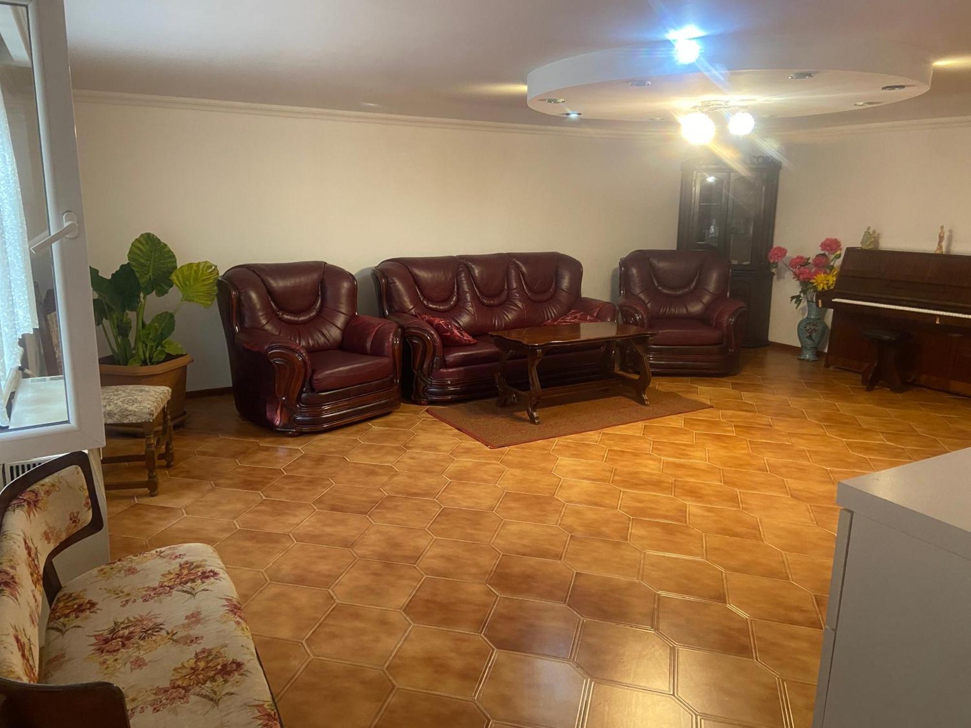 Old District Apartment Kutaisi Bagian luar foto