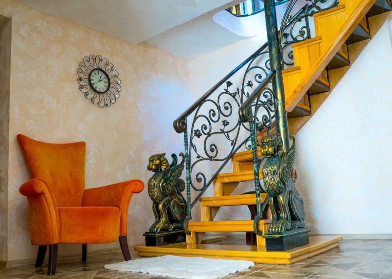 Old District Apartment Kutaisi Bagian luar foto